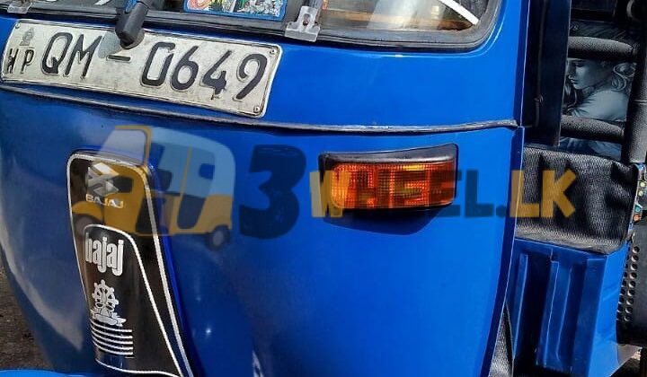 Bajaj Three Wheel 4 Stroke FAT-SA-25NO-140017