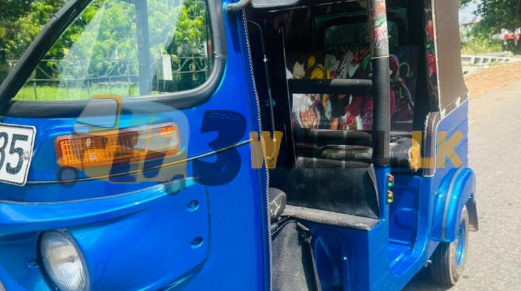 Bajaj Three Wheel FAT-SA-25NO-013015