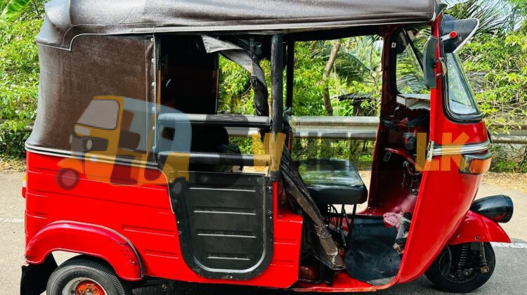 Bajaj Three Wheel FAT-SA-26JA-270021