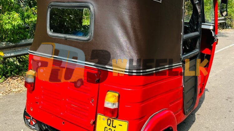 Bajaj Three Wheel FAT-SA-26JA-270021