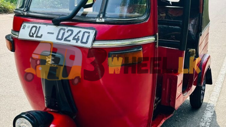 Bajaj Three Wheel FAT-SA-26JA-270021